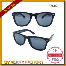 Chine Wholesale pas cher Lunettes de soleil plastique F7607-2